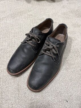 Bass Black Leather Derby Shoes with Brown Welt